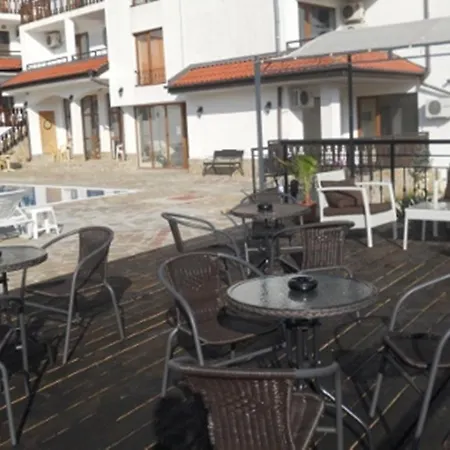 Paradise Cavarna